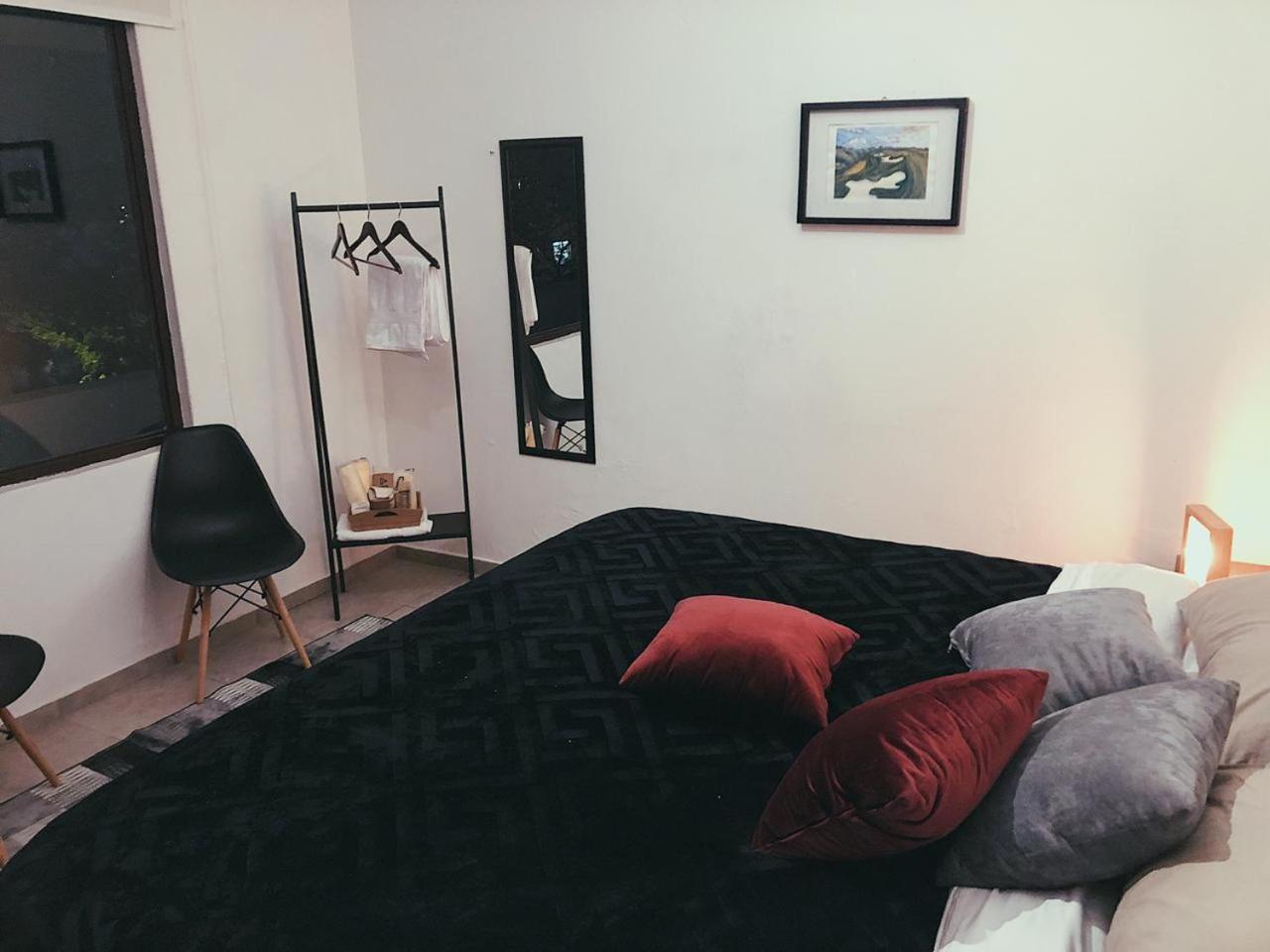 Hermosa Habitacion En El Corazon De La Ciudad En Departamento Compartido Γκουανταλαχάρα Εξωτερικό φωτογραφία