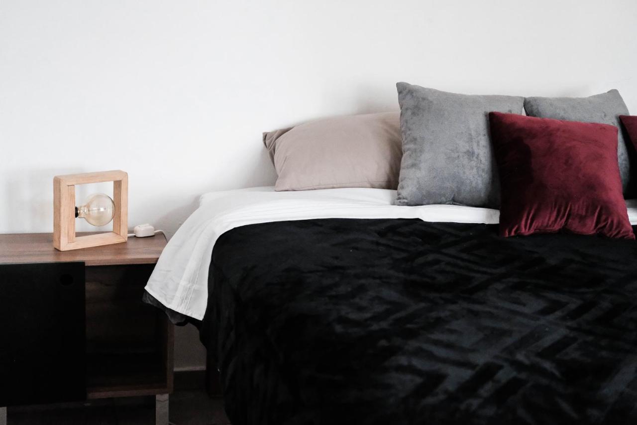 Hermosa Habitacion En El Corazon De La Ciudad En Departamento Compartido Γκουανταλαχάρα Εξωτερικό φωτογραφία